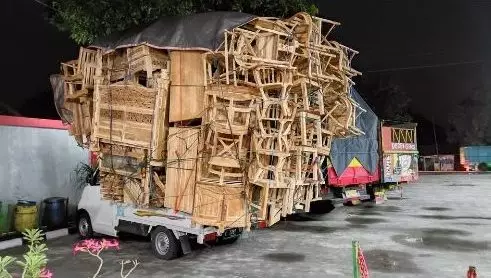 mobil pick up bawa barang © Berbagai sumber