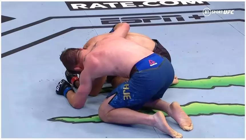 Khabib Nurmagomedov pensiun © YouTube