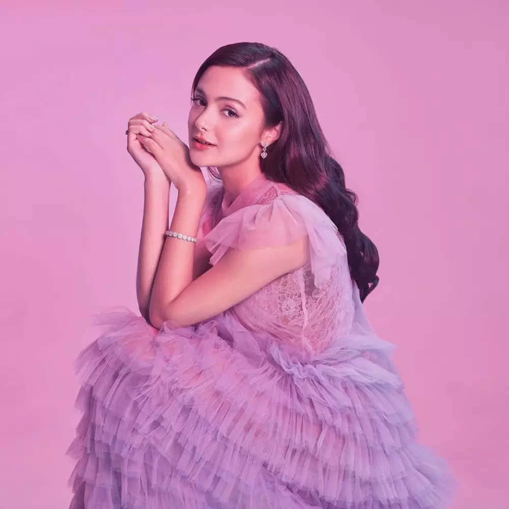 Gaya pemotretan Amanda Rawles © 2020 brilio.net