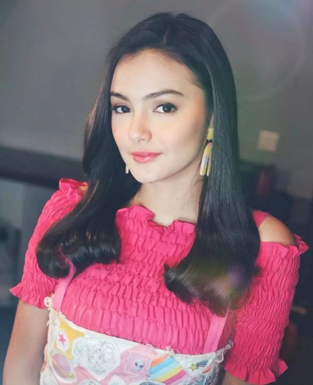 Gaya pemotretan Amanda Rawles © 2020 brilio.net