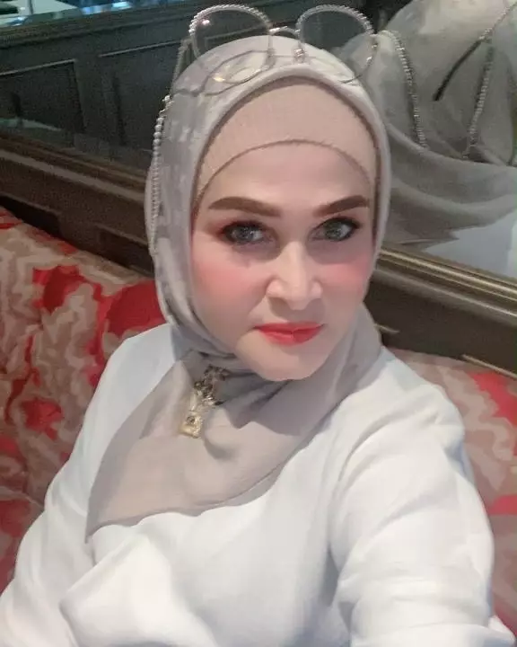 seleb pemeran antagonis sinetron 90-an Instagram seleb pemeran antagonis sinetron 90-an Instagram