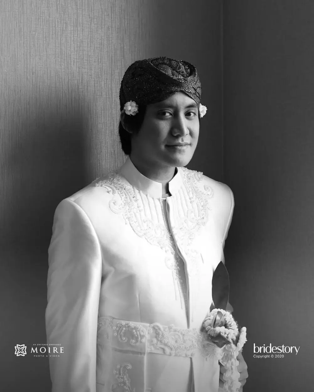 Pernikahan Kevin Aprilio dan Vicy berbagai sumber Pernikahan Kevin Aprilio dan Vicy berbagai sumber