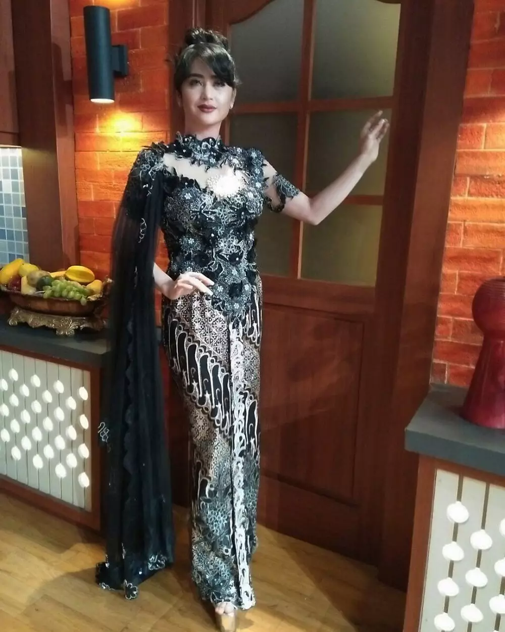 pedangdut dalam balutan kebaya Instagram