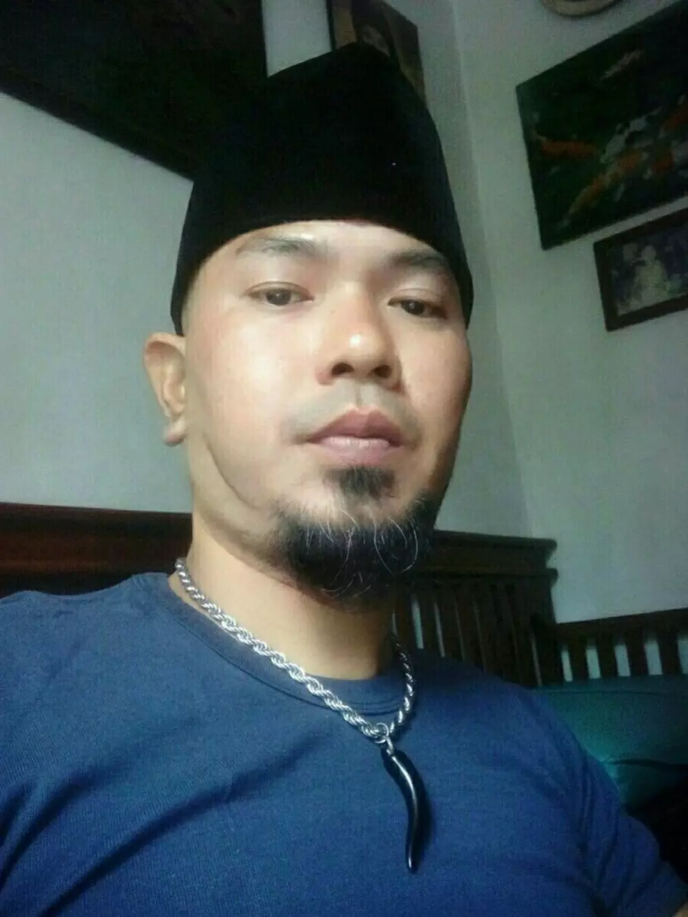 ahmad choky Berbagai sumber