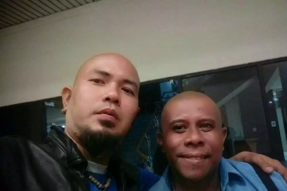 ahmad choky Berbagai sumber