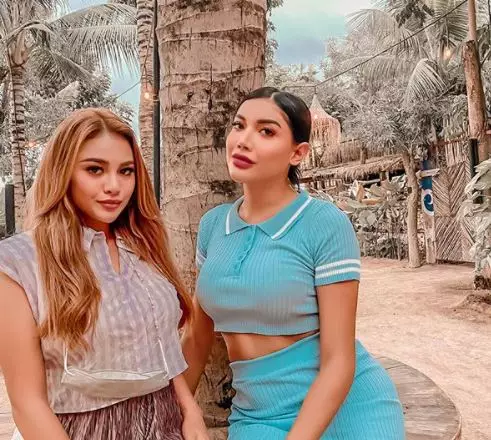 millen cyrus filler bibir Instagram