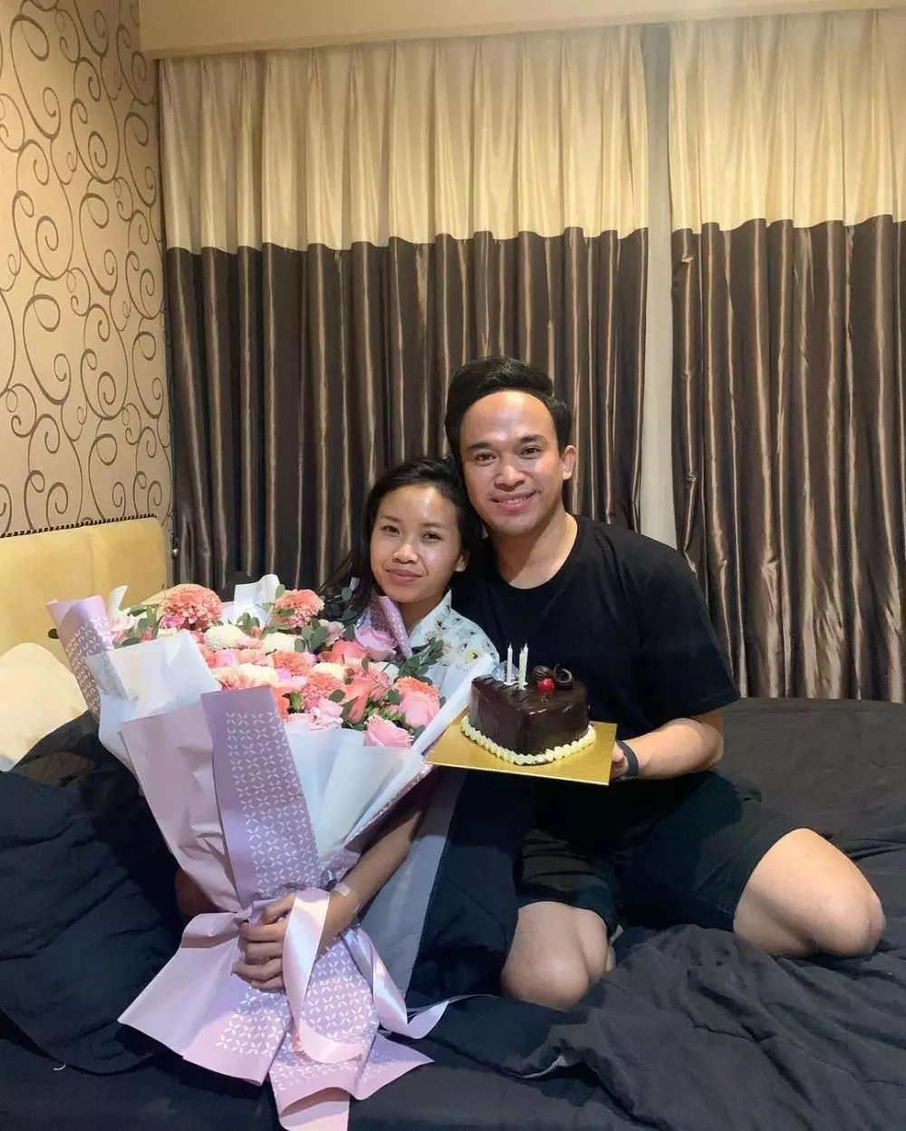 Ikatan Cinta dan pasangan asli © Instagram