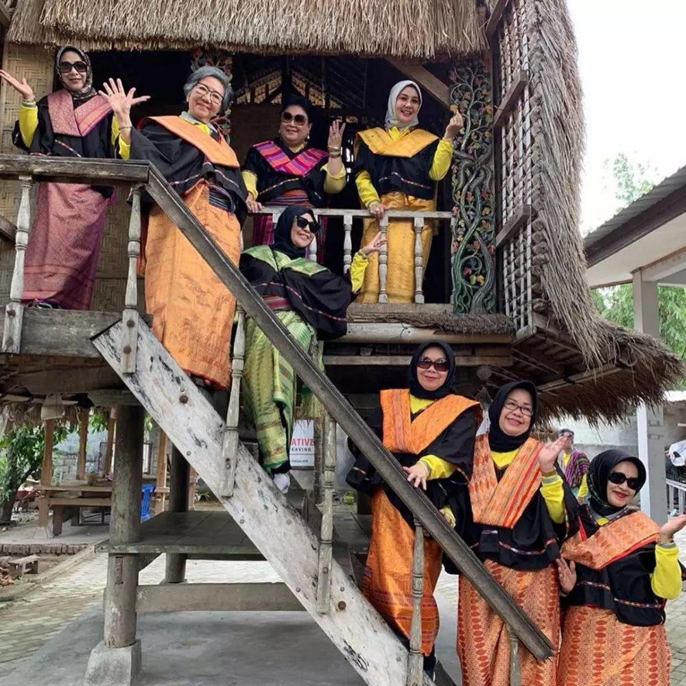 ibunda Nikita Willy dan besan Instagram ibunda Nikita Willy dan besan Instagram