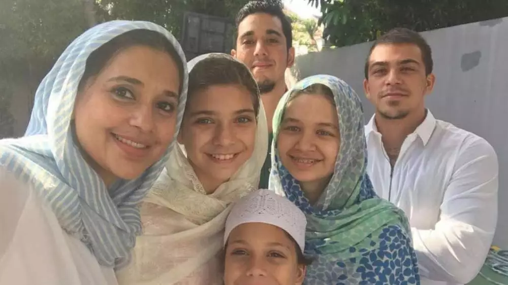 aktris film Warkop DKI dan anaknya © 2020 brilio.net