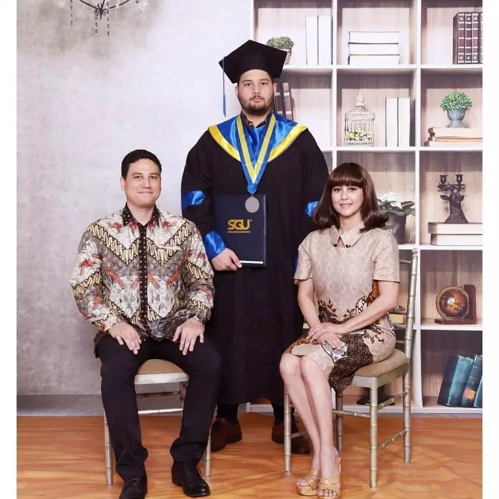 aktris film Warkop DKI dan anaknya © 2020 brilio.net