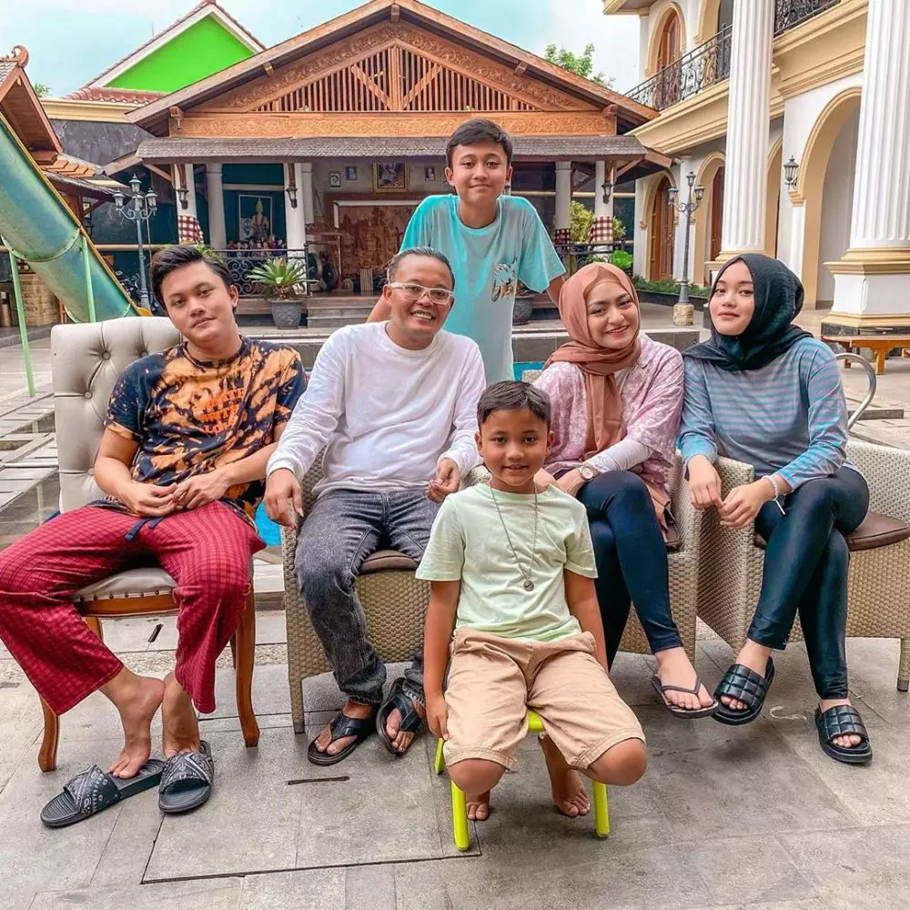 Tanggal pernikahan Sule dan Nathalie ©Instagram