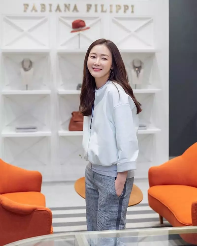 aktris Korea 40-an tahun © Instagram