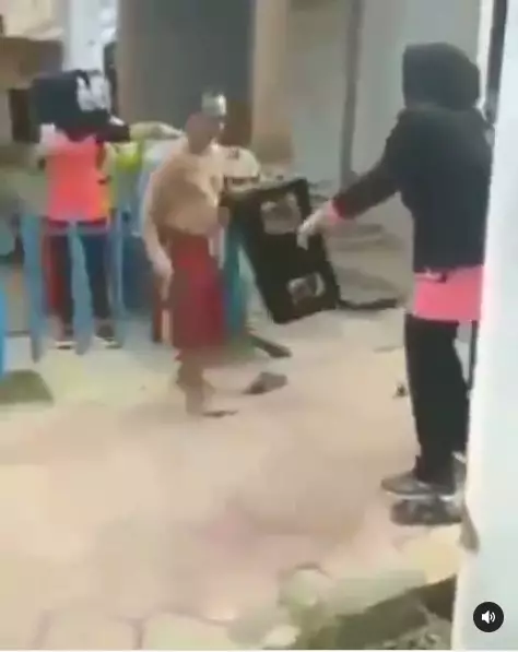 Pria marah karena lapar Instagram/@ndorobeii