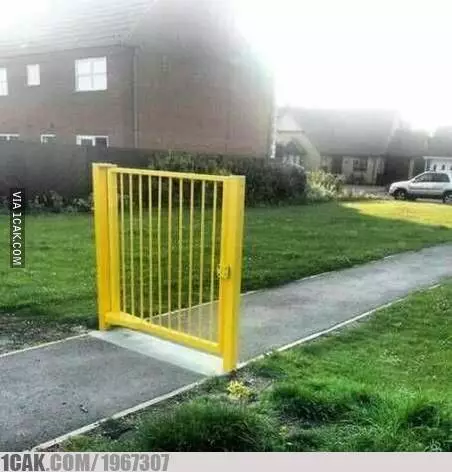 potret lucu pagar rumah © Berbagai sumber potret lucu pagar rumah © Berbagai sumber