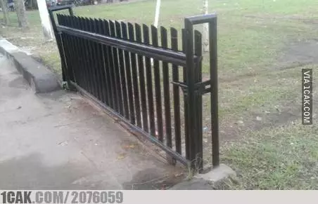 potret lucu pagar rumah © Berbagai sumber potret lucu pagar rumah © Berbagai sumber