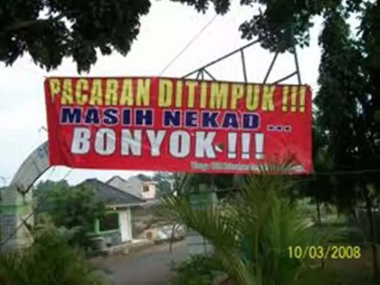 spanduk larangan pacaran Berbagai sumber spanduk larangan pacaran Berbagai sumber