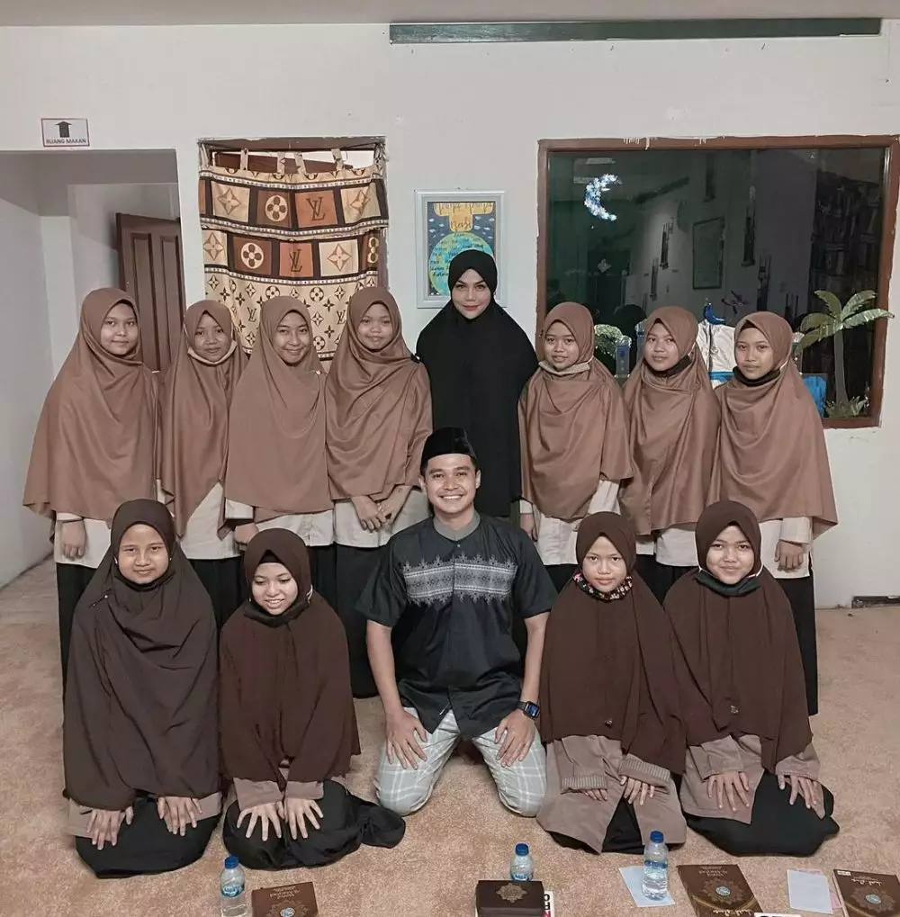 Momen DJ Butterfly mualaf © Instagram