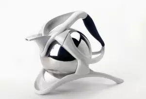 teko dengan bentuk absurd Berbagai sumber