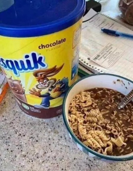 10 Cara makan lucu ini bikin warga +62 geleng kepala, auto kenyang 10 Cara makan lucu ini bikin warga +62 geleng kepala, auto kenyang