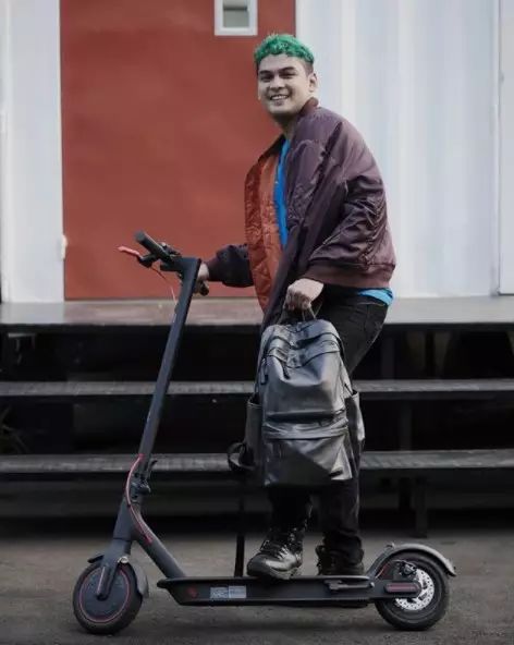 Seleb sudah jadi ayah langgan peran bujangan © Instagram Seleb sudah jadi ayah langgan peran bujangan © Instagram