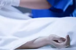 4 Fakta di balik video viral pemuda bawa jenazah pakai motor