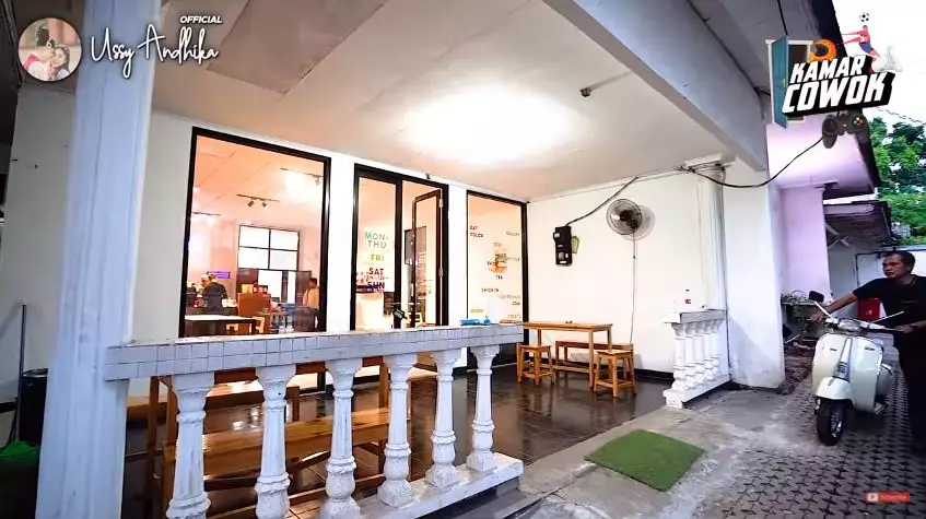 Potret bengkel Alitt Susanto © 2020 brilio.net Potret bengkel Alitt Susanto © 2020 brilio.net