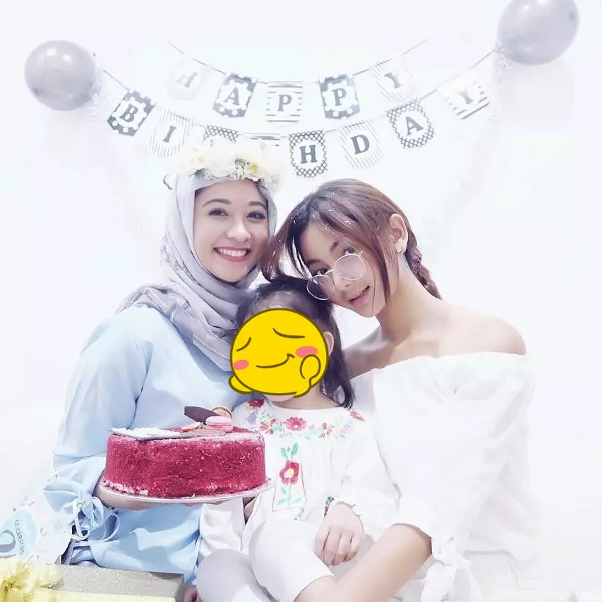 Seleb ternyata keponakan artis terkenal © Instagram