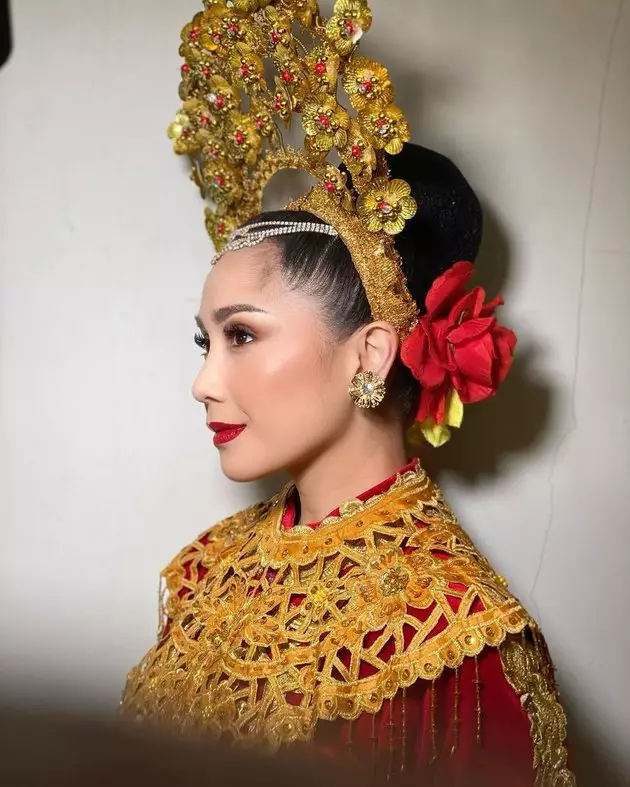 Nagita tari piring © 2020 brilio.net