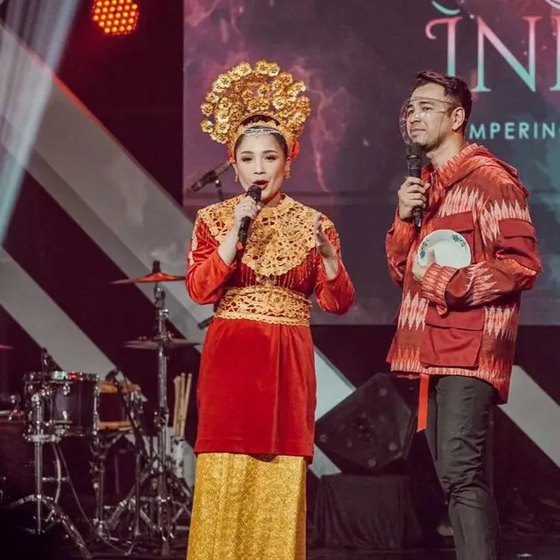 Nagita tari piring © 2020 brilio.net