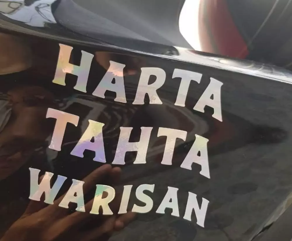Stiker harta tahta berbagai sumber
