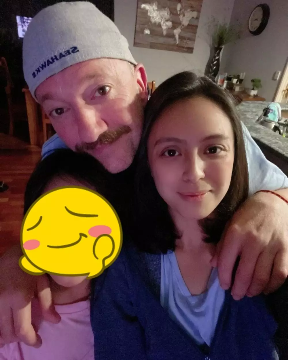 pesinetron dengan pasangan bulenya © Instagram