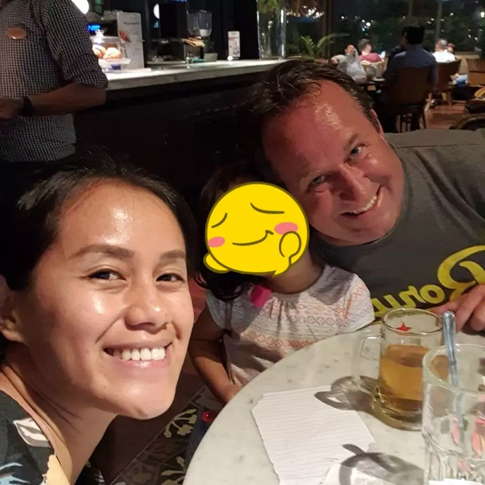 pesinetron dengan pasangan bulenya © Instagram