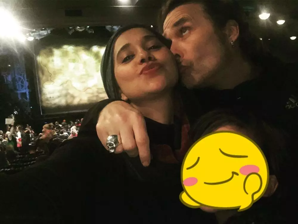 pesinetron dengan pasangan bulenya © Instagram