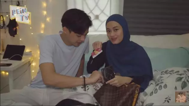 Isi tas Rey Mbayang © 2020 brilio.net YouTube