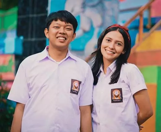 seleb pria yang berhasil taklukkan hati wanita blasteran Berbagai sumber