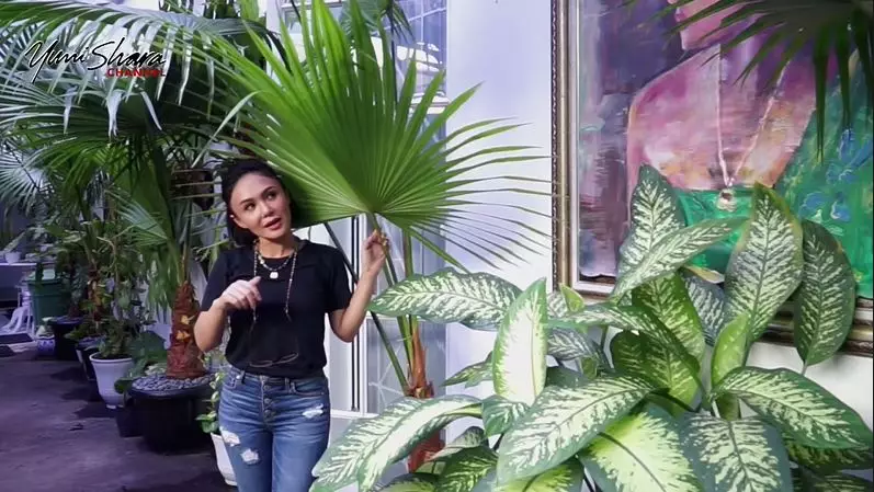 potret terbaru rumah Yuni Shara © YouTube potret terbaru rumah Yuni Shara © YouTube