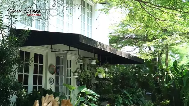 potret terbaru rumah Yuni Shara © YouTube potret terbaru rumah Yuni Shara © YouTube