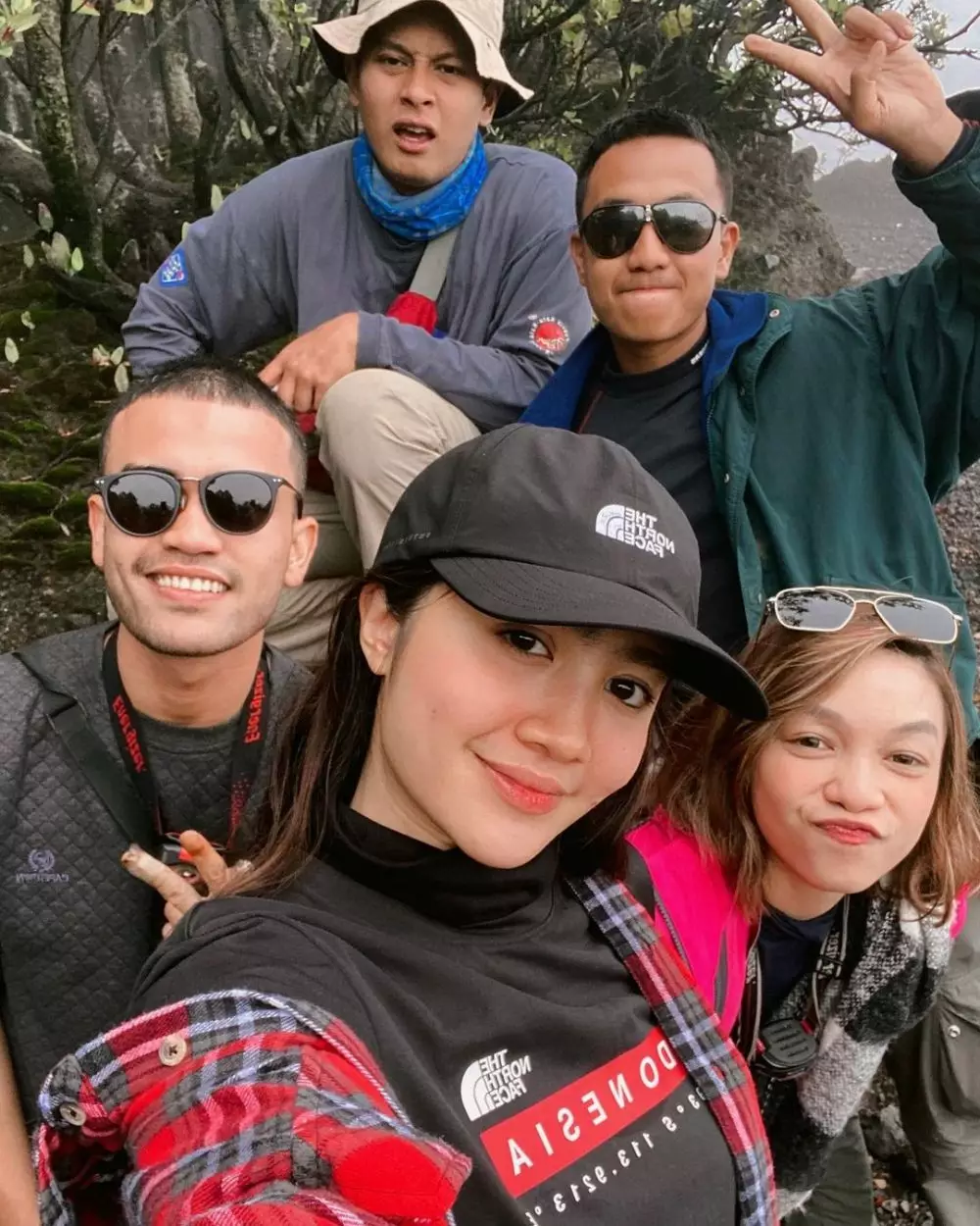 pendakian febby rastanty di gunung © Instagram