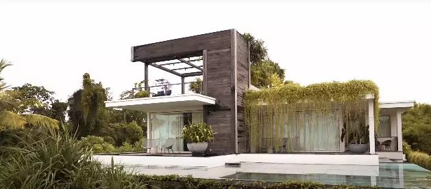 Villa mini honeymoon Nikita Willy ©YouTube