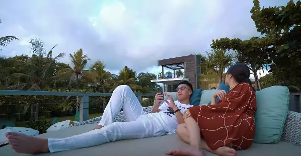 Villa mini honeymoon Nikita Willy ©YouTube