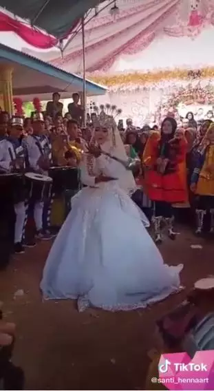 pengantin jadi mayoret Berbagai sumber pengantin jadi mayoret Berbagai sumber