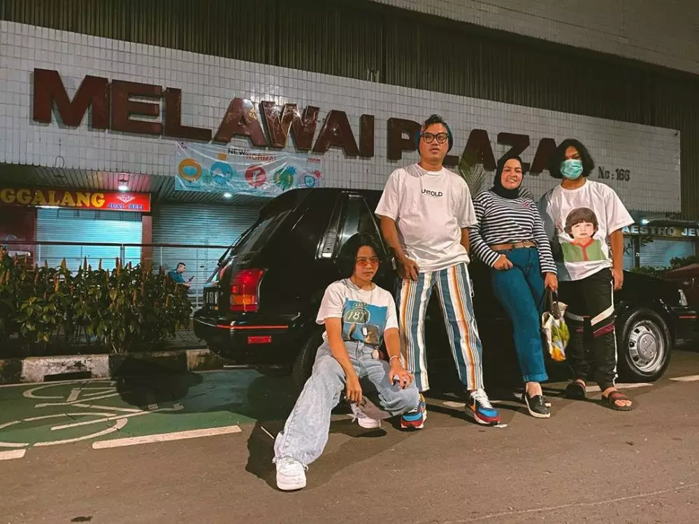 pemotretan keluarga presenter © Instagram