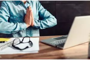 50 Kata-kata motivasi menenangkan diri, bantu kendalikan emosi