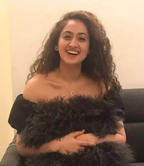pesona Ruchikaa Kapoor © Instagram pesona Ruchikaa Kapoor © Instagram