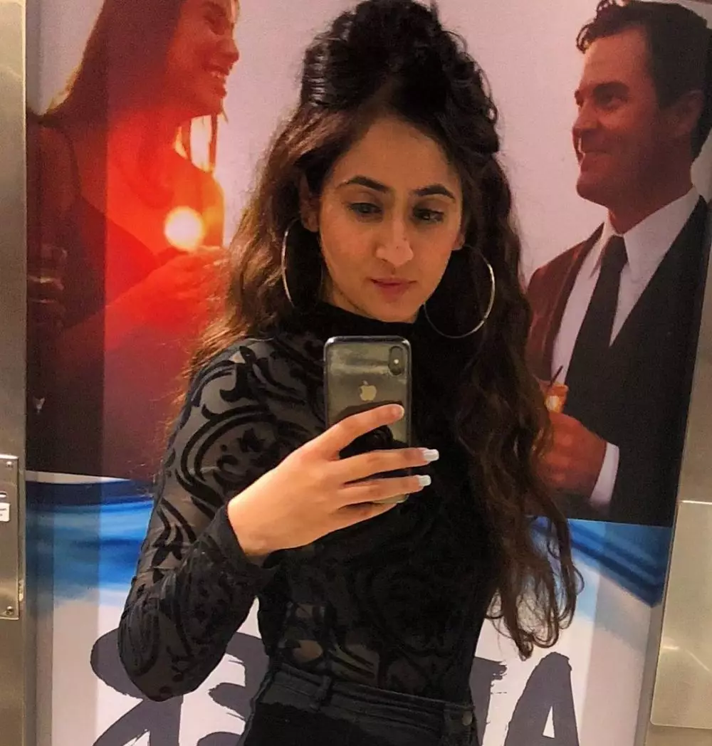 pesona Ruchikaa Kapoor © Instagram pesona Ruchikaa Kapoor © Instagram