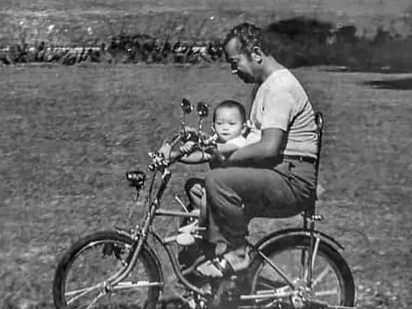 Presiden Soeharto naik sepeda © Instagram Presiden Soeharto naik sepeda © Instagram