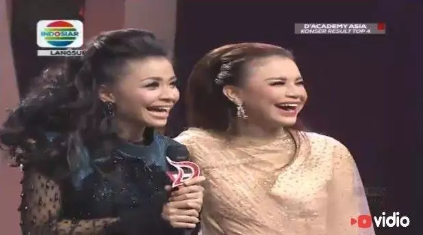 Seleb ketemu kembaran yang viral © 2020 brilio.net