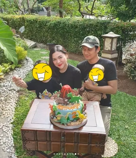 Potret rumah Vicky Shu © Instagram