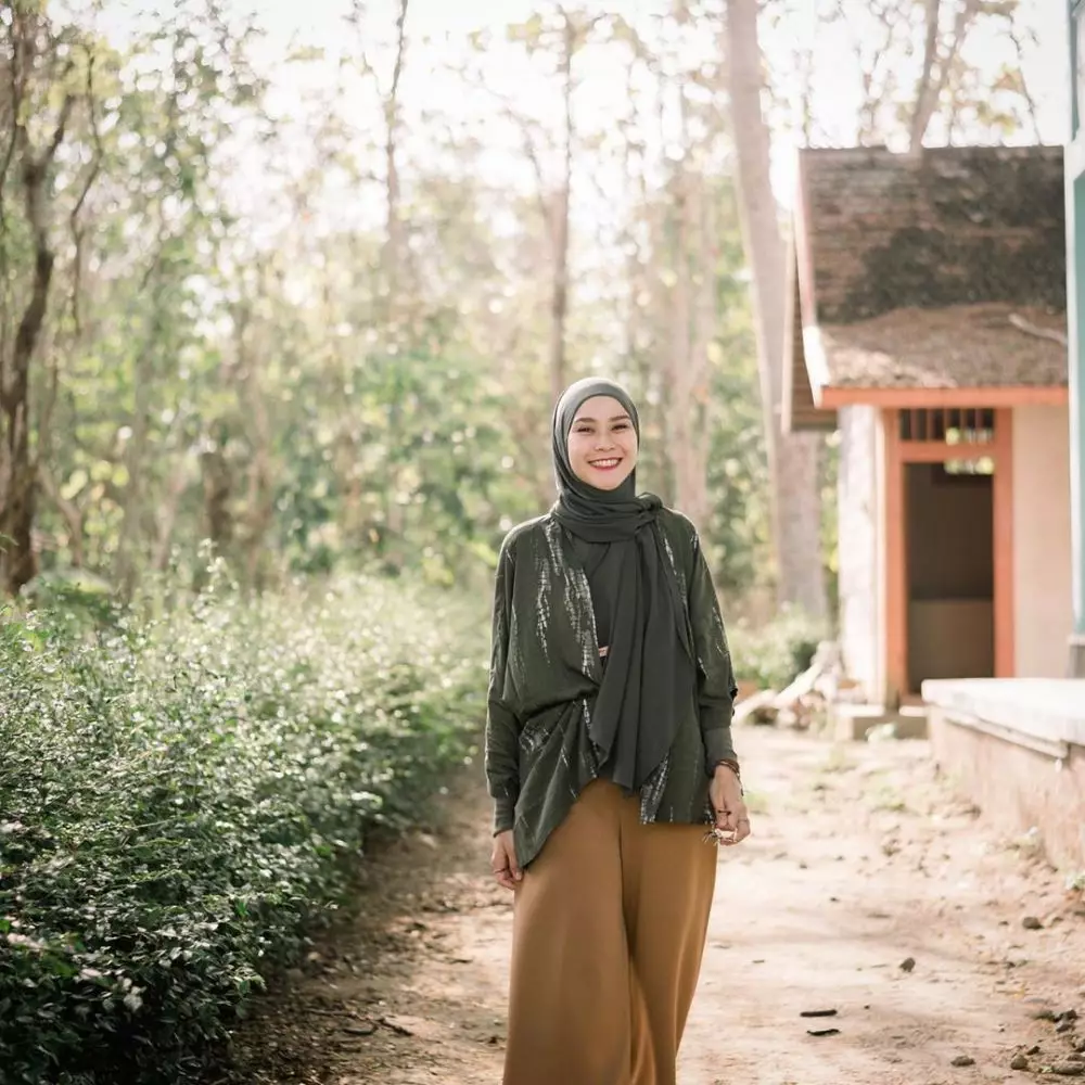 penampilan pesinetron usai melahirkan © Instagram