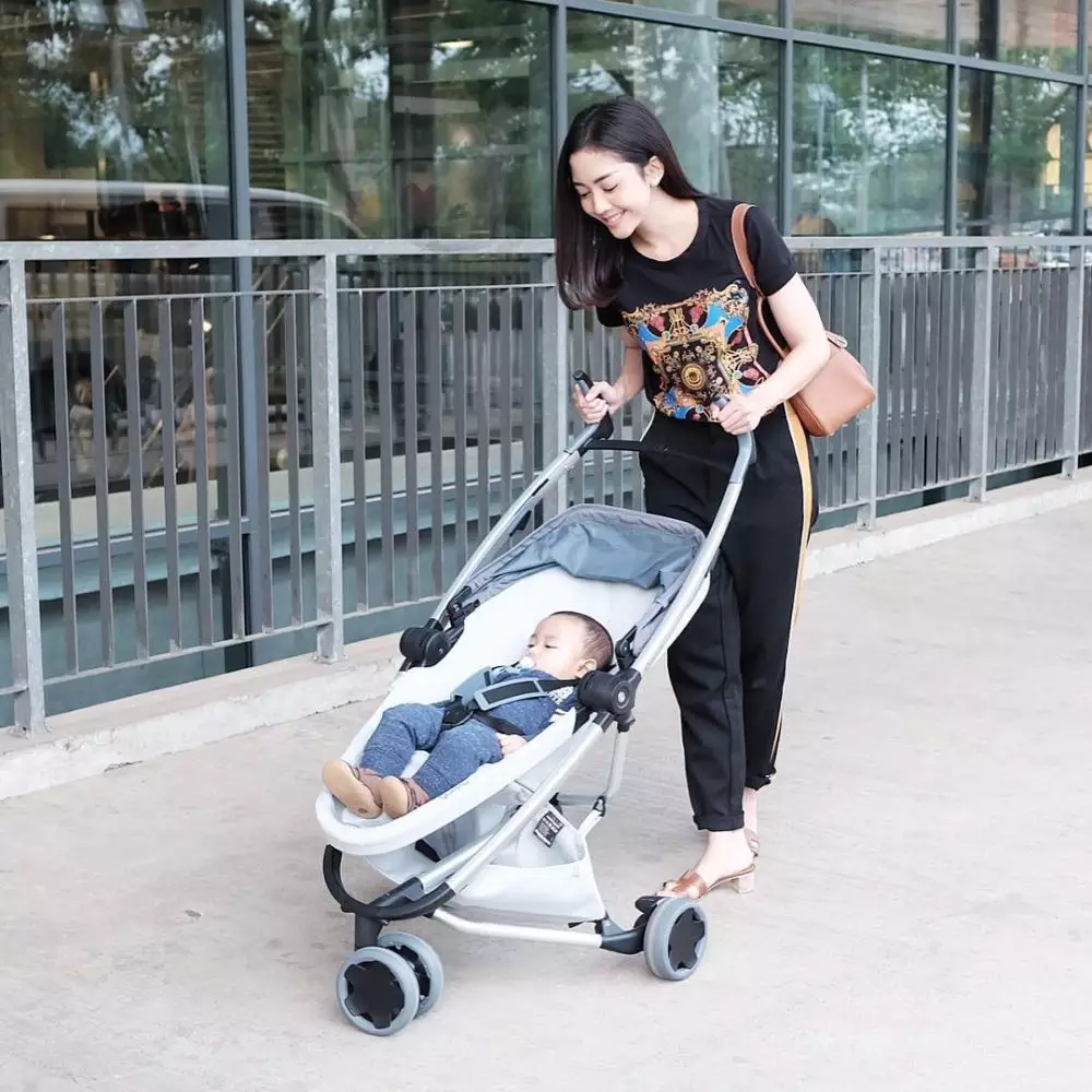 penampilan pesinetron usai melahirkan © Instagram